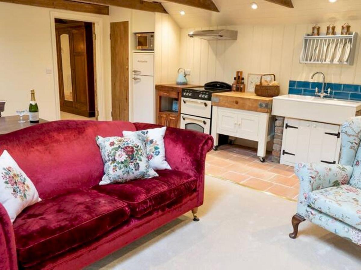 Pass The Keys Goose Feather Barn, Wedmore Luxury Cottage For Two Exterior photo
