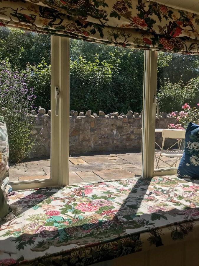 Pass The Keys Goose Feather Barn, Wedmore Luxury Cottage For Two Exterior photo